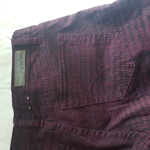 Calvin Klein Reptile Print Jeans - Picture 6 of 9